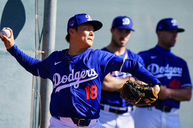 【MLB】まだ1試合も投げていないけど……山本由伸のカーブと今永昇太のストレートを「もっとも厄介な球種」に選出 公式サイト 画像