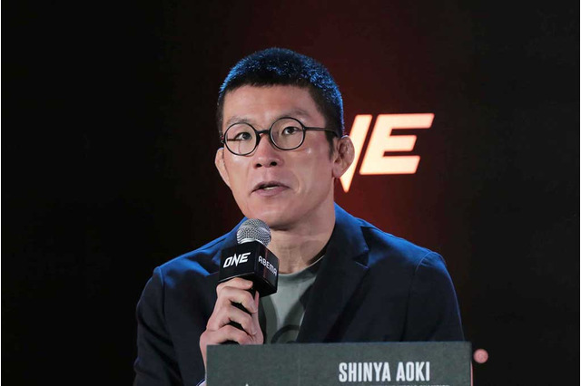 青木真也と皇治が“地獄のスパーリング”で21歳次世代スターをフルボッコ……「足で倒れたら終わりやぞ？」 画像