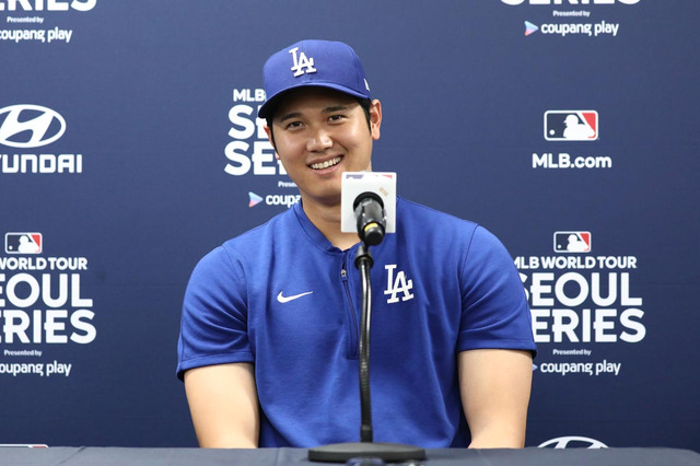 【MLB】大谷翔平、会見に記者殺到で“圧巻景色”　ベッツ、フリーマンとの“MVPトリオ”が韓国に上陸 画像