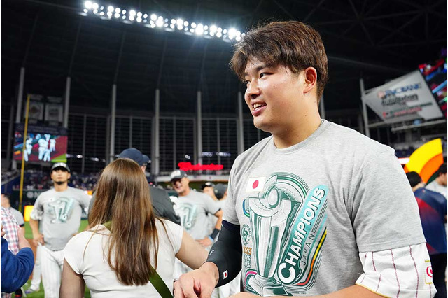 村上宗隆がWBCで受けた大谷翔平の衝撃　圧巻打撃練習での逸話…“片膝つき本塁打”には「あの球が一番飛ぶ」 画像