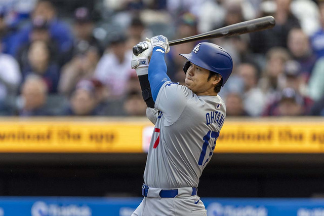 【MLB】大谷翔平、初回に“177キロ”弾丸二塁打でチャンスメーク ドジャース先制点「ロケットだ」 画像