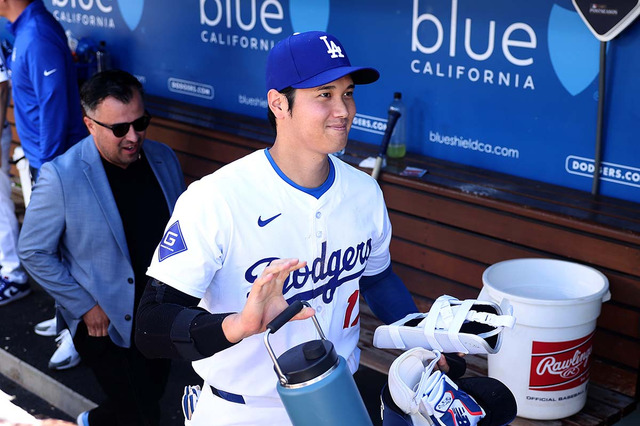 【MLB】大谷翔平、山本由伸ら背番号「42」着用でセレモニー参加　初の黒人メジャーリーガー「ジャッキー・ロビンソン」称える 画像
