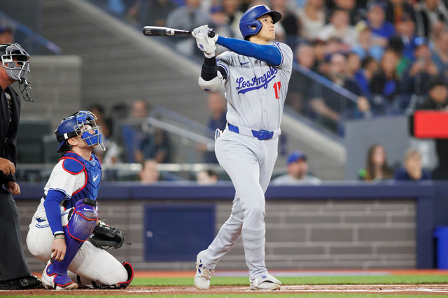 【MLB】「ショウヘイ・イン・トロント!」大谷翔平、右翼への今季7号 ブーイング吹き飛ばす一打に実況も感嘆 画像