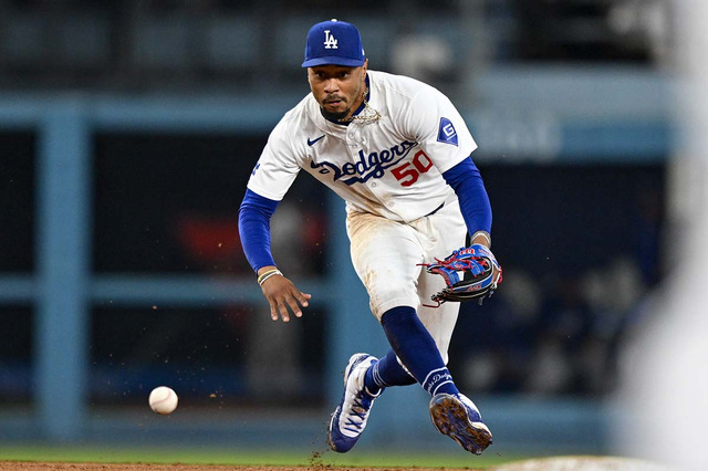 【MLB】ベッツ、不慣れな遊撃手の“ポジション継続”に前向き　「勝つために必要なことをする」と米メディアに語る 画像