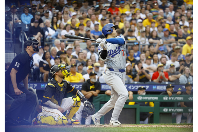 【MLB】「大谷翔平を崇拝して育った」15号を被弾した超大型ルーキーと大谷、“7年越し”の対戦に米記者が感動 画像