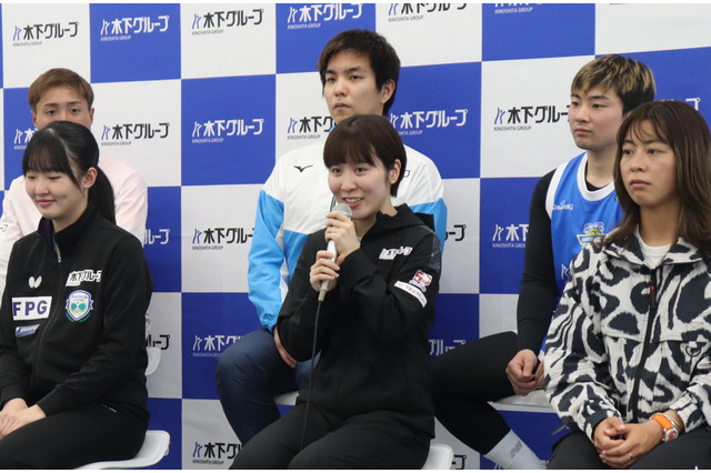 平野美宇、“インタビュアー”石川佳純さん相手にパリ五輪に向けて言及　金奪取のカギは「対中国人選手」 画像