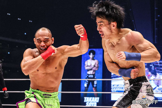 【超RIZIN.3】王者ドットソン、征矢貴と10分間に渡る“血染めの殴り合い”を制し貫禄の判定V 画像