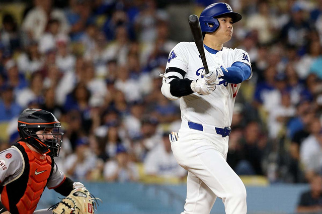 【MLB】大谷翔平、188キロ“弾丸”ツーベースと今季32盗塁目で好機演出　「ボールを破壊した」と米記者驚愕 画像