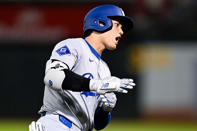 【MLB】大谷翔平の“三冠王争い”に影響か　ロバーツ監督がベッツ復帰後のプランに言及「ショウヘイが1番打者で試合に出る」 画像