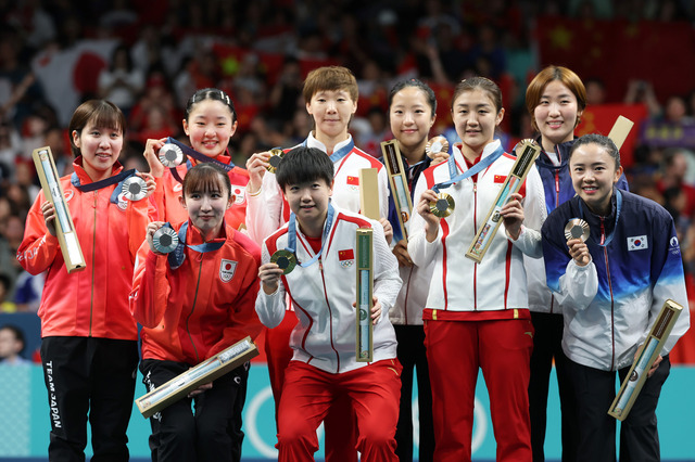 中国卓球女子が振り返る日本との激闘　平野美宇撃破の孫穎莎は「出遅れたが諦めなかった」二冠の陳夢は「チームメイト2人に感謝」【パリ五輪2024】 画像