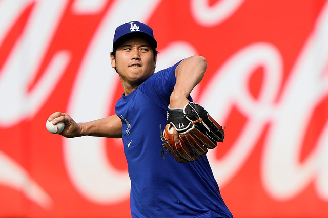 【MLB】大谷翔平、プレーオフでの復活登板なるか 「可能性はゼロではない」とロバーツ監督 投手コーチは「2~3週間後に話し合いを始める」 画像