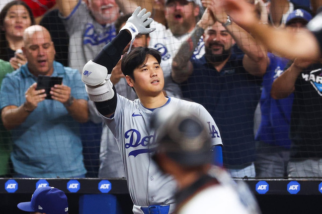 【MLB】「ファンとして見ている」“3打席連発”の大谷翔平に同僚ベッツもお手上げ 6安打10打点には「言葉にならないよ」と苦笑い 画像