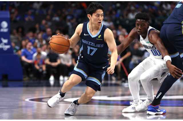 【NBA】初陣で5得点3アシストの河村勇輝　マブスHCジェイソン・キッドも称賛「アタックする能力、プレーメークする力は素晴らしい」 画像