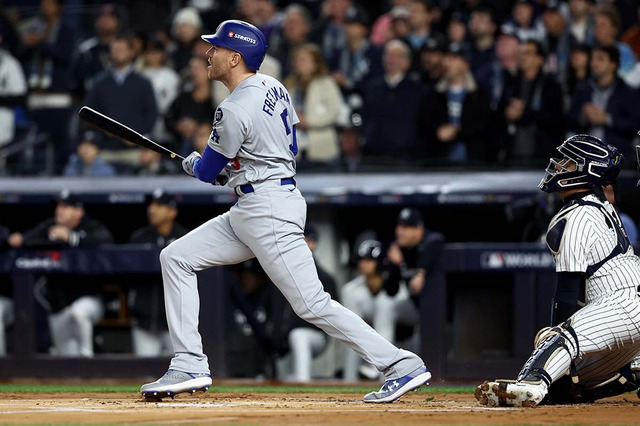 【MLB】「非現実的だ」フリーマンが敵地で“強烈”先制パンチ　WSで5試合連続アーチのメジャータイ記録 画像
