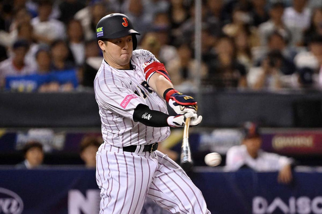 【プレミア12】息詰まる日韓戦、シーソーゲームで牧秀悟が“値千金”の逆転2点適時打 画像