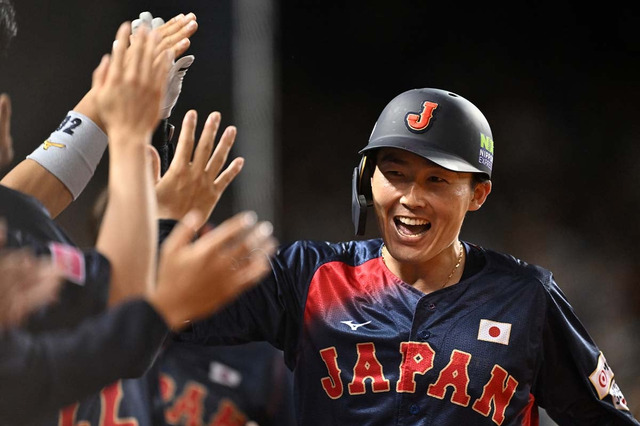 【プレミア12】侍ジャパン、辰己涼介の適時打と源田壮亮の一発で主導権　序盤リードで3連勝へ前進 画像