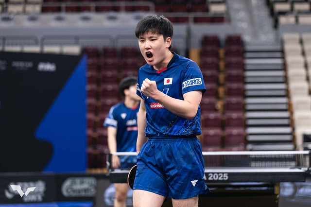 張本智和、世界43位の田中佑汰を寄せつけず貫録ストレート勝ち 妹・美和もベスト4進出で史上初の快挙も視界【全日本選手権2025】 画像