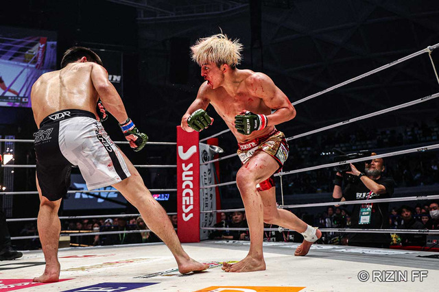 【RIZIN】「世界との差はすごい」連敗した鈴木千裕に“必要な引き出し”とは……金原正徳が提言「組める選手になっていかないと」 画像