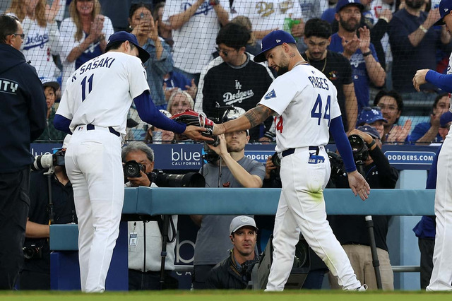【MLB】佐々木朗希を救ったド軍中堅手のファインプレー「パヘスが窮地から救う」　満塁の大ピンチを助ける好守で右腕に応える 画像