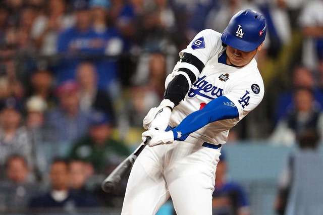 【MLB】大谷翔平、初回“技アリ”右前打でチャンスメーク　ベッツの先制2ランで生還「今夜は絶対に勝利が必要だ」 画像