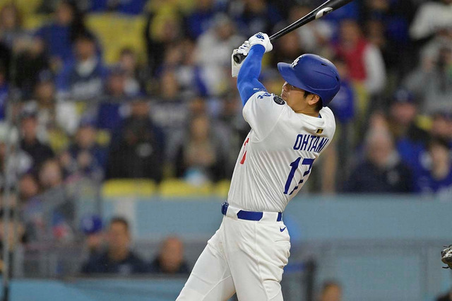【MLB】大谷翔平、2試合ぶり豪快“179キロ”6号同点アーチ スタンド最上段に米メディア興奮「キミはどうかしている」 画像