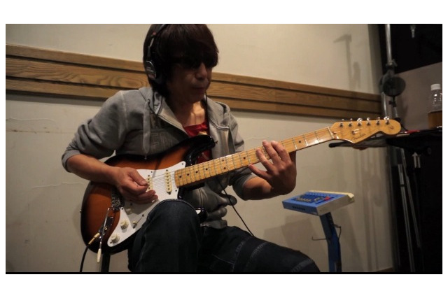 TM NETWORKの木根尚登、ニコ動でギターを披露！「かっけええｗｗ」 画像
