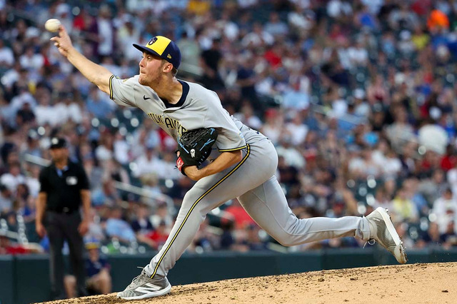 【MLB】ブルワーズ怪物ルーキー、驚愕の“154キロスライダー”で打者転倒　米記者絶賛のデビュー2戦11回無安打投球「信じられない」 画像
