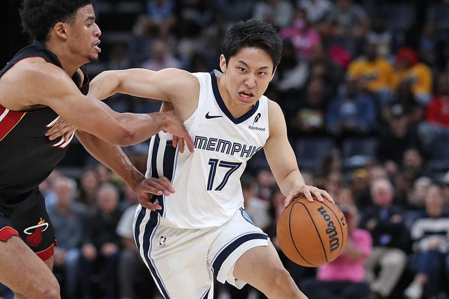 【NBA】河村勇輝、名門ブルズからのサマーリーグ参戦に識者注目「驚異的なパス能力」　グリズリーズの元同僚スターも反応「絆は死なない」 画像