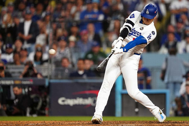 【MLB】怖すぎる……大谷翔平の強烈“155キロ”弾丸ライナーが投手直撃　遊撃手がノーバウンド捕球の「珍プレー」に 画像