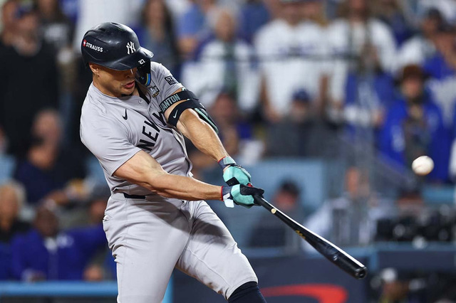 【MLB】怪力スタントン、角度17度の“超低弾道”185キロアーチに米驚愕　中堅バックスクリーンへ4.3秒で着弾「ミサイルを撃ち込んだ」 画像
