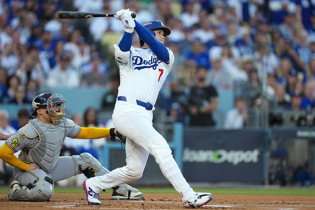 【MLB】大谷翔平、自身を援護の“187キロ”二刀流アーチ　米記者絶賛の一発「史上初の投手による先頭打者弾だ」 画像