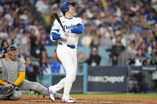 【MLB】大谷翔平、二刀流で驚愕の1試合2発“188キロ”場外アーチ「地球上でもっとも偉大な野球選手だ」　同僚フリーマンも頭抱える特大弾 画像