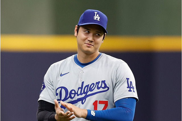 【MLB】大谷翔平、獲得逃したブルージェイズファンから大ブーイングも……満面笑顔の入場　ワールドシリーズが開幕 画像