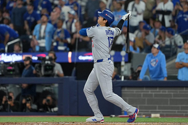 【MLB】大谷翔平、大量ビハインドから“滞空時間6.3秒”WS初アーチ　実況驚きの高弾道「あれが入るんですね……」 画像