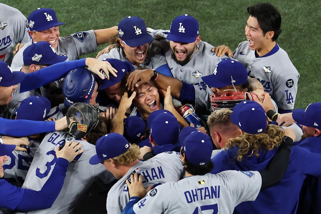 【MLB】「驚愕のWS3勝目」山本由伸、ドジャース球団史上初の連覇でMVP　スミスが延長11回“値千金”の決勝アーチ 画像
