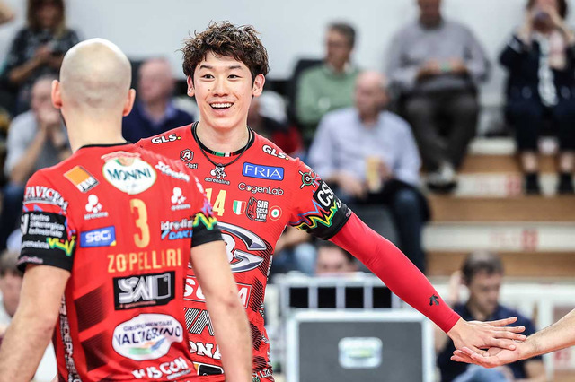 石川祐希の誕生日をペルージャ公式がお祝い「また面白いことやらされてる笑」「愛されてますなぁ」 画像