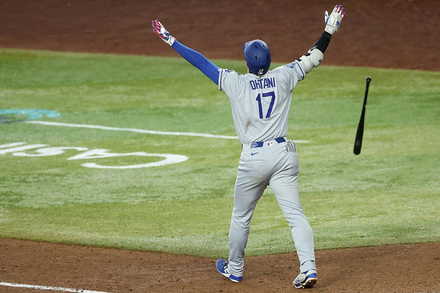 【MLB】「なんというショー」大谷翔平、劇的12号直後に見せた“No.1バットフリップ”　公式が2025年の象徴的一打に選出 画像