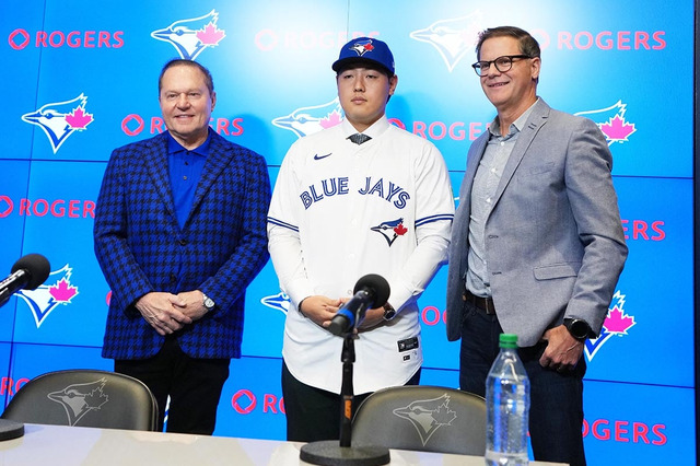【MLB】岡本和真、ブルージェイズ入団会見の注目度に記者驚愕「ゲレーロJr.が再契約したかのよう」　ほっこりエピソード披露で“愛され力”にも太鼓判 画像