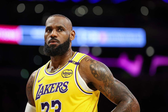 【NBA】今夏FAになるレブロン……「レイカーズで引退することはない」と元オールスター選手　キャリア最後は“古巣へ帰還”と予想 画像