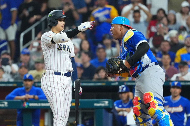 【WBC2026】打撃妨害？大谷翔平のチャレンジ実らず……ファールチップを“ミット接触”と勘違いか 画像
