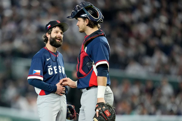 【WBC2026】チェコ代表引退の右腕サトリア、東京ドームでの“最終登板”を回顧「巨大なスタンドからの拍手喝采、本当に最高だったよ」 画像