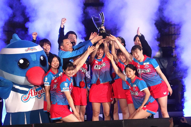 主将・平野美宇が引き寄せたクラブ初の連覇「木下アビエル神奈川で勝てたことがうれしい」　“盟友”早田ひなを撃破でつかんだ涙の1勝【Tリーグ】 画像