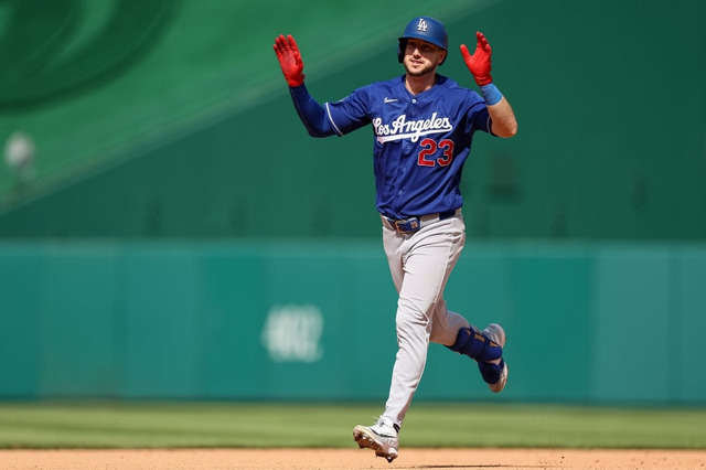 【MLB】新1、2番コンビ大谷翔平とアベック弾、ドジャース移籍後1号を放ったタッカー「今は安打が出れば何でもいいよ」と本音も 画像