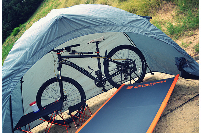ドッペルギャンガーから自転車用雨風除けテント「ワンタッチバイシクルテント 」が登場 画像