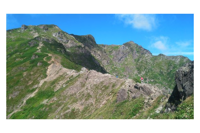 刊行800号を数える山岳雑誌の「岳人」が中日新聞社からモンベルへ 画像