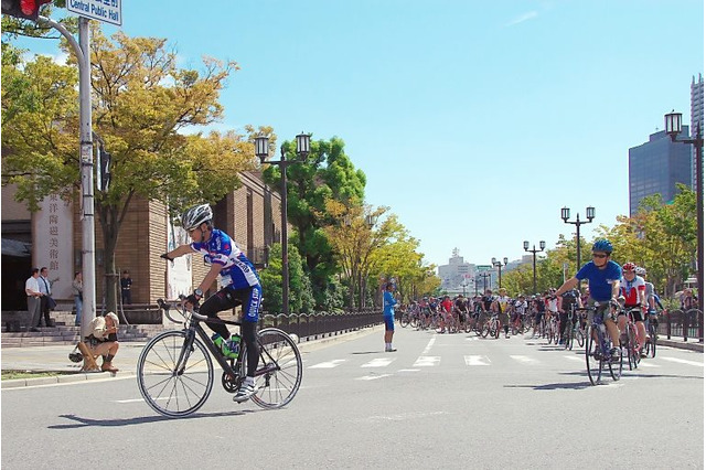 大阪で自転車レーンのアピール走行とピクニックツアー「御堂筋サイクルピクニック」 画像