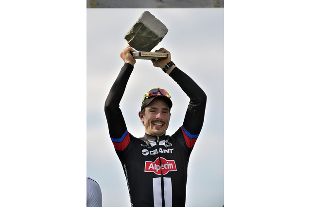 【自転車ロード】デゲンコルブがふたつ目のモニュメント、パリ～ルーベ制覇「この勝利はすべてを上回る」 画像