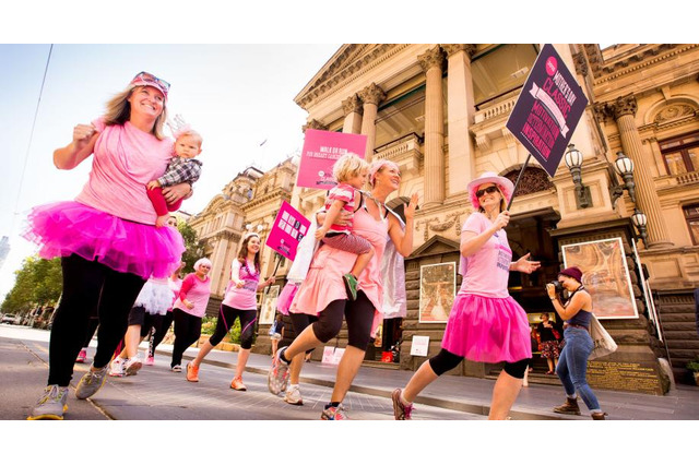 【ウォッチ】オーストラリアのウォーキングイベントがピンクに染まる 画像