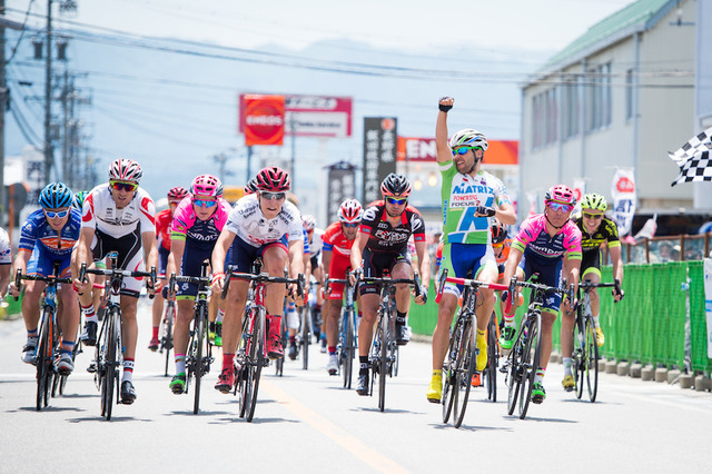 【自転車ロード】ツアー・オブ・ジャパン第3S、マトリックスのプラデスが制す…総合首位はドラパックのフェランに 画像