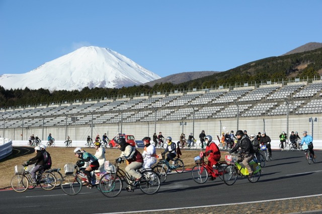 【自転車】富士スピードウェイでママチャリの耐久レース！国際レーシングコースを使用 画像